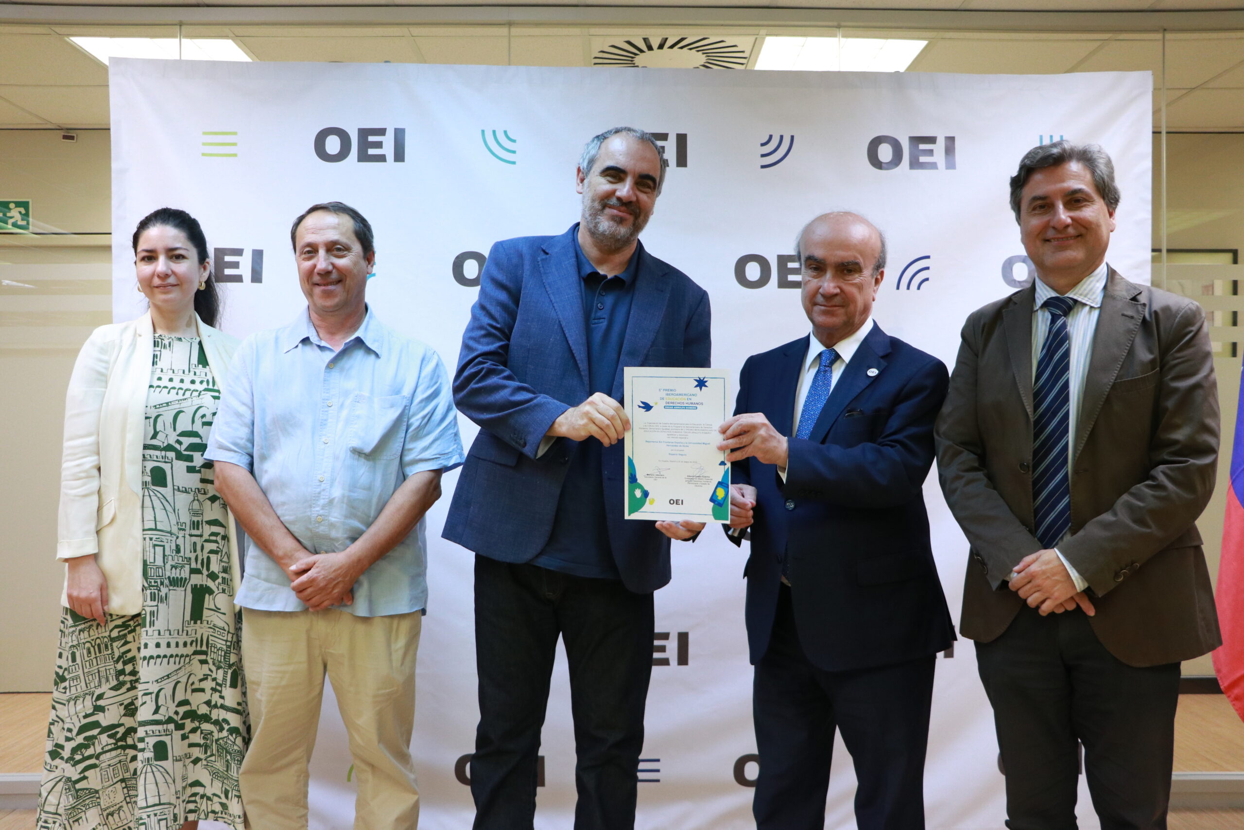 RSF recibe una mención especial en el V Premio Iberoamericano de Educación en Derechos Humanos “Óscar Arnulfo Romero” de la OEI por #ElcheEspacioSeguroRSF